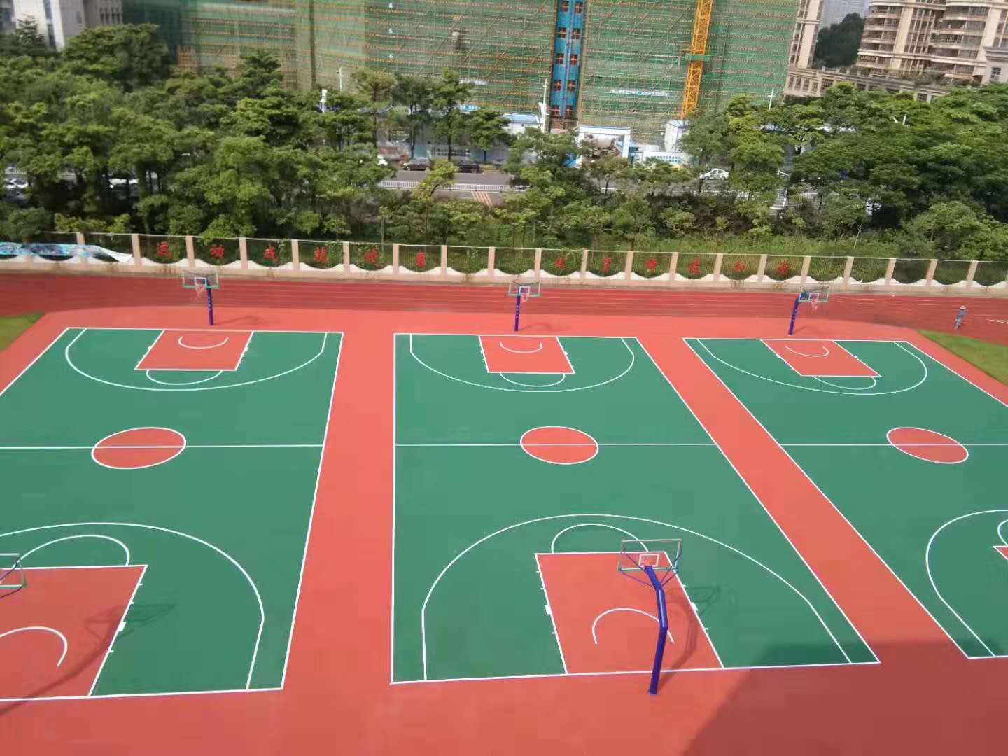 惠州学校篮球场施工案例图